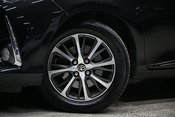 Toyota Yaris 2019 photo 2