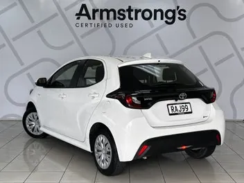 Toyota Yaris 2025 photo 3