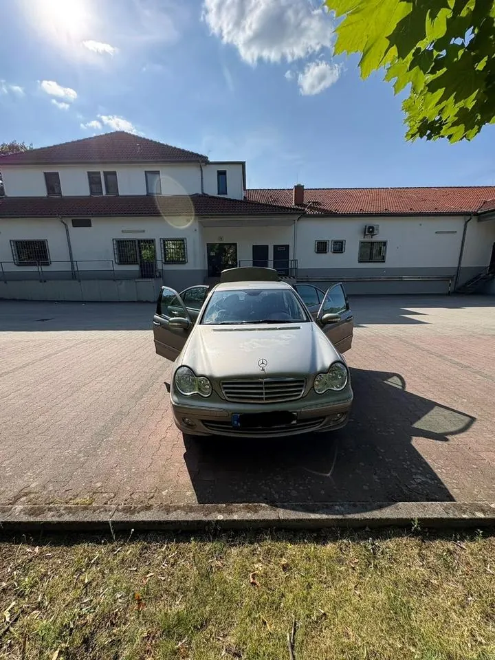 Mercedes-Benz C 180