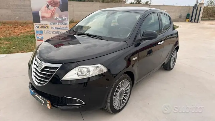 Lancia Ypsilon 2012 photo 4