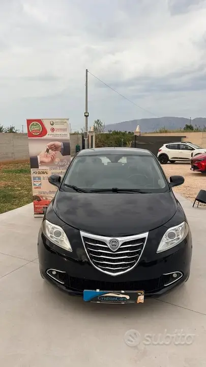Lancia Ypsilon 2012 photo 2