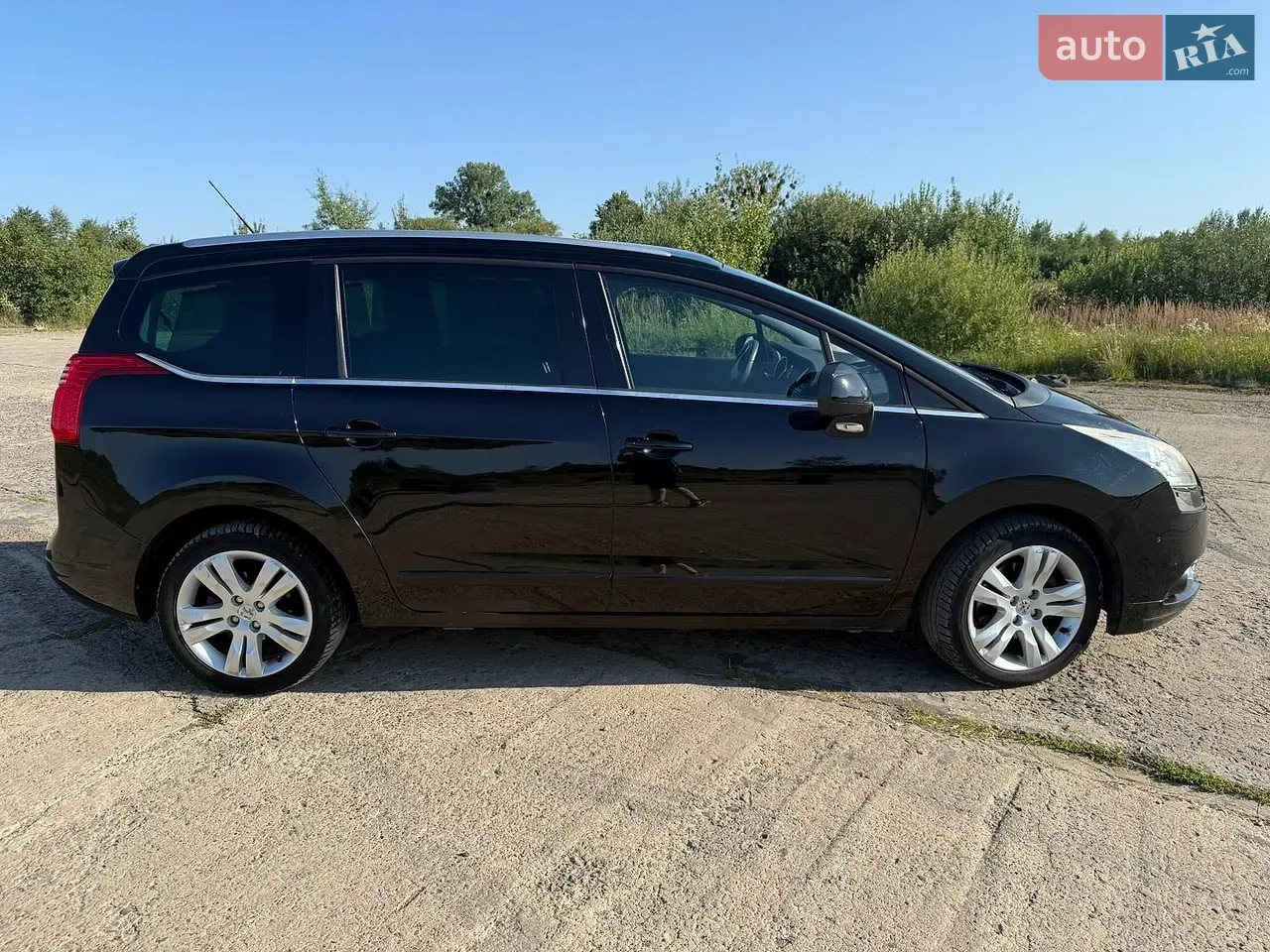 Peugeot 5008 2010 photo 5
