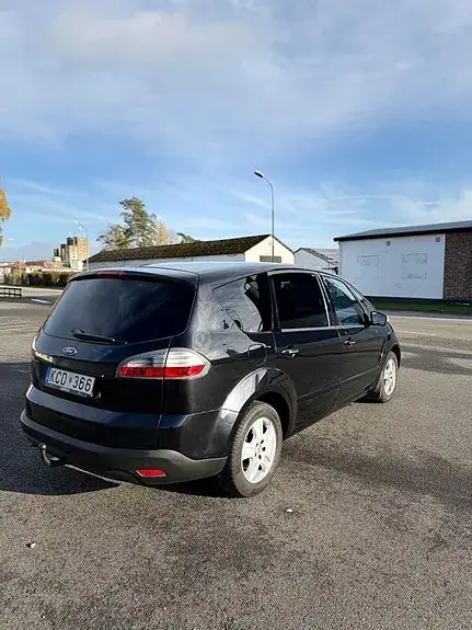 Ford S-Max 2010 photo 4