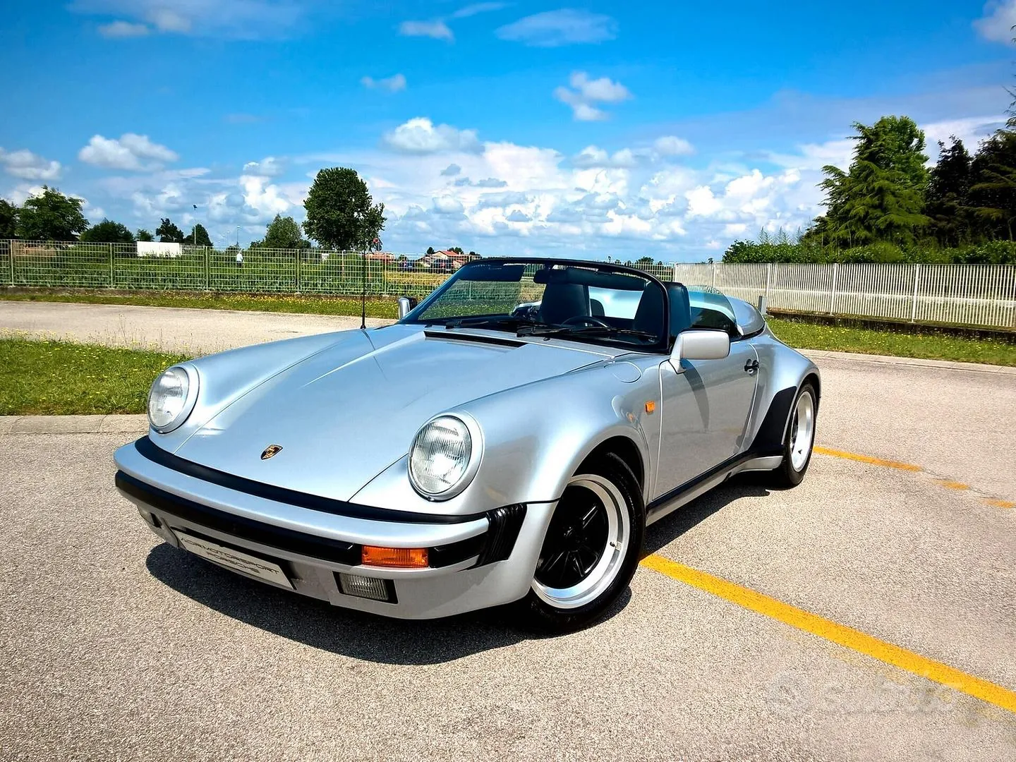 Porsche 911 1989 photo 3