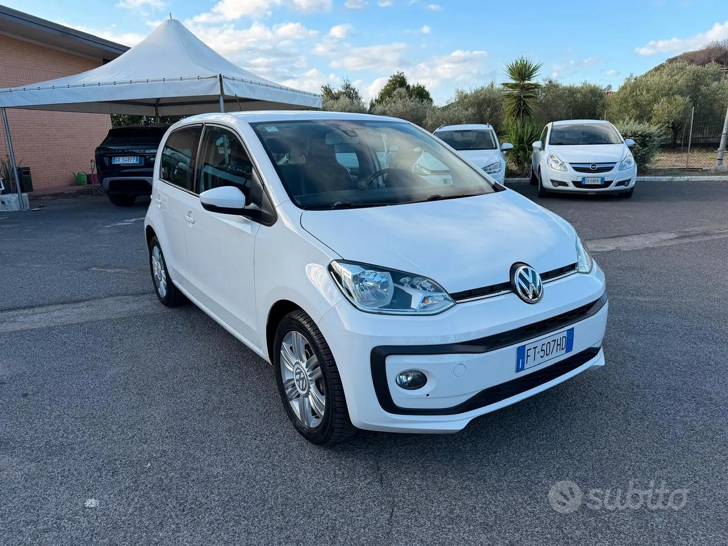 Volkswagen Up 2018 photo 2