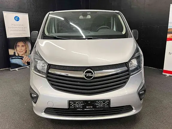 Opel Vivaro 2015 photo 2
