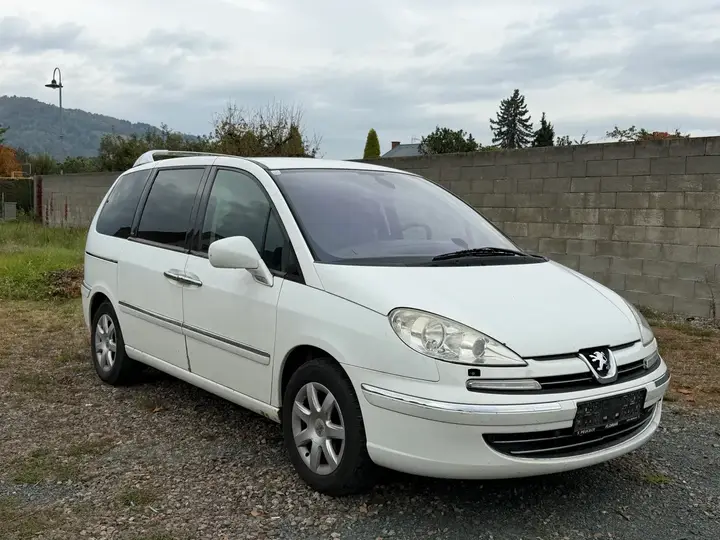 Peugeot 807