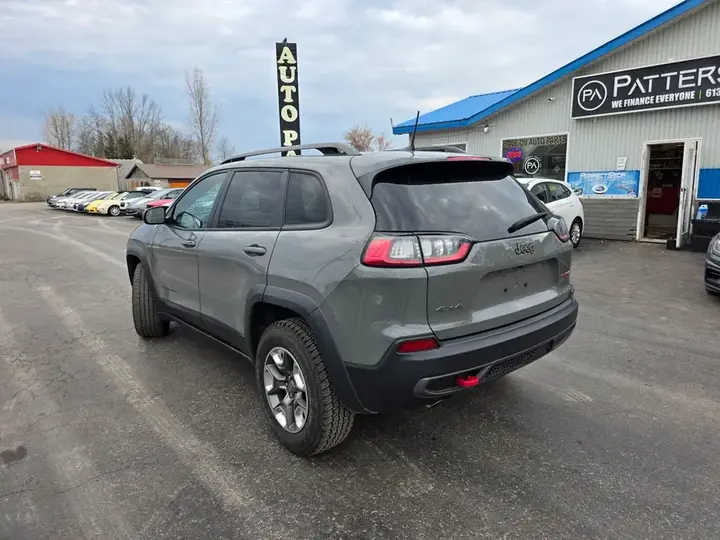 Jeep Cherokee 2019 photo 3