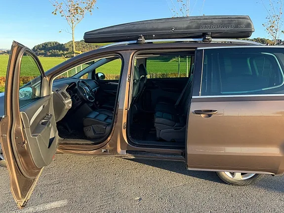 Volkswagen Sharan 2012 photo 5