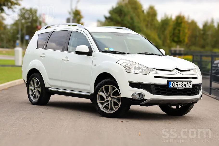 Citroen C-Crosser 2010 photo 3