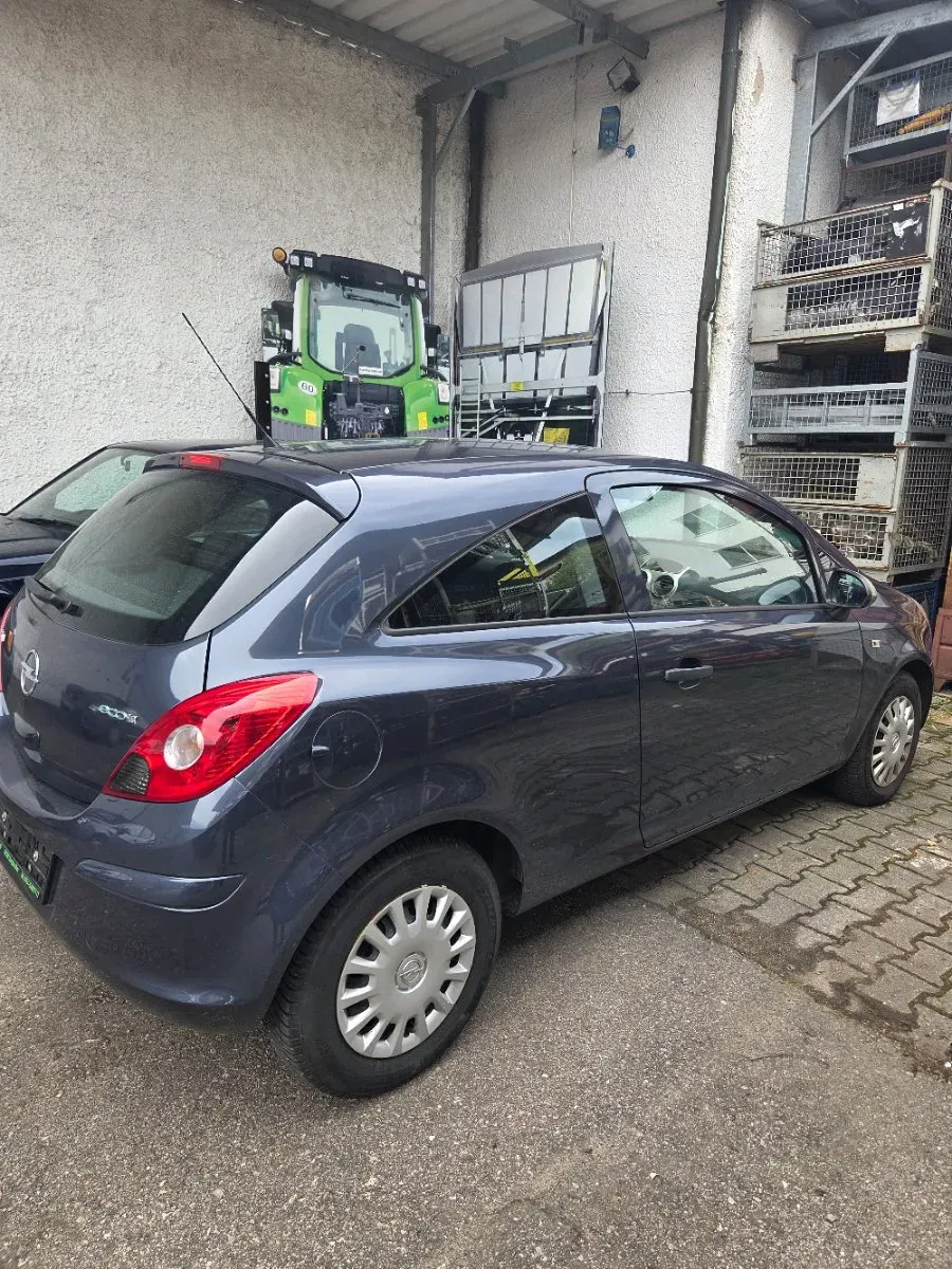 Opel Corsa 2009 photo 3