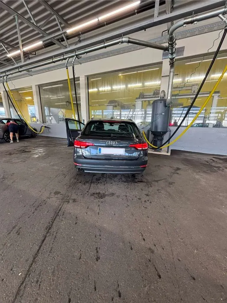 Audi A4 2016 photo 2