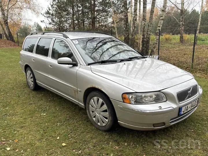 Volvo V70 2004 photo 3
