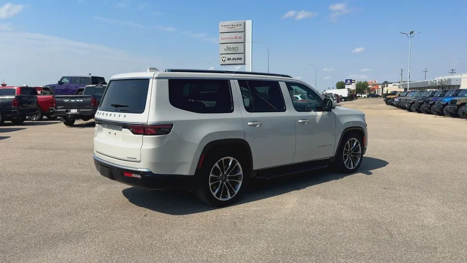 Jeep Wagoneer 2022 photo 5