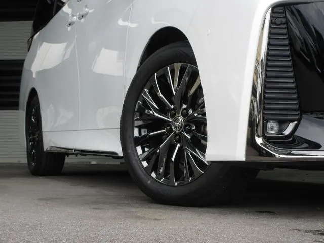 Toyota Vellfire 2025 photo 4