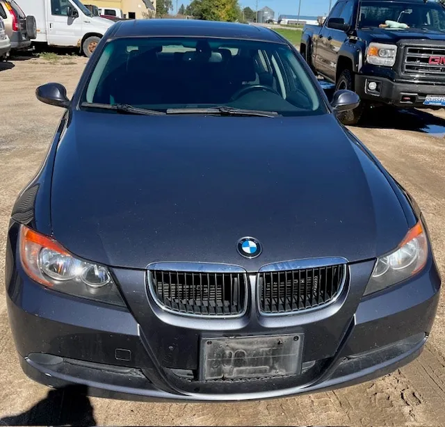 BMW 323I