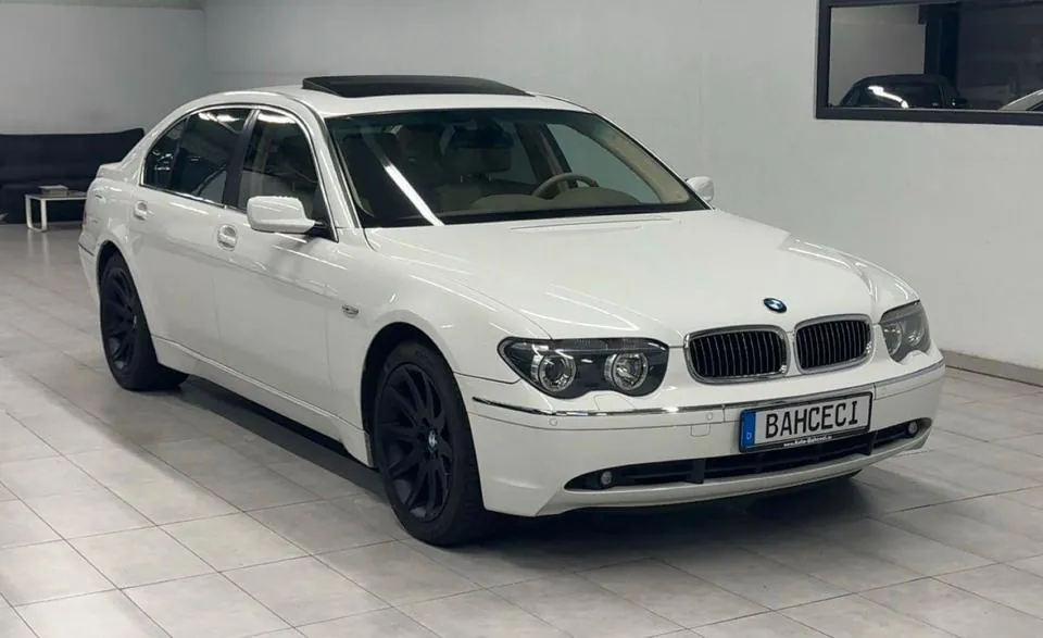 BMW 745I
