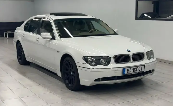 BMW 745I