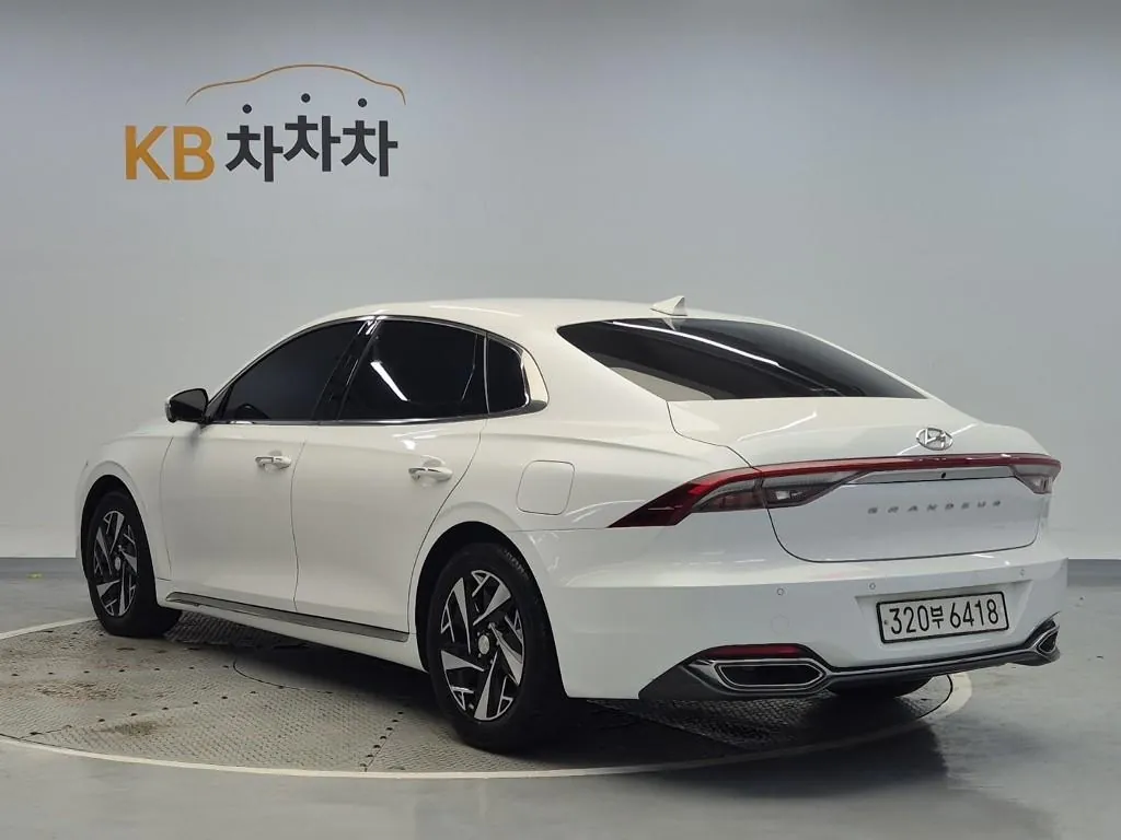 Hyundai Grandeur 2022 photo 2