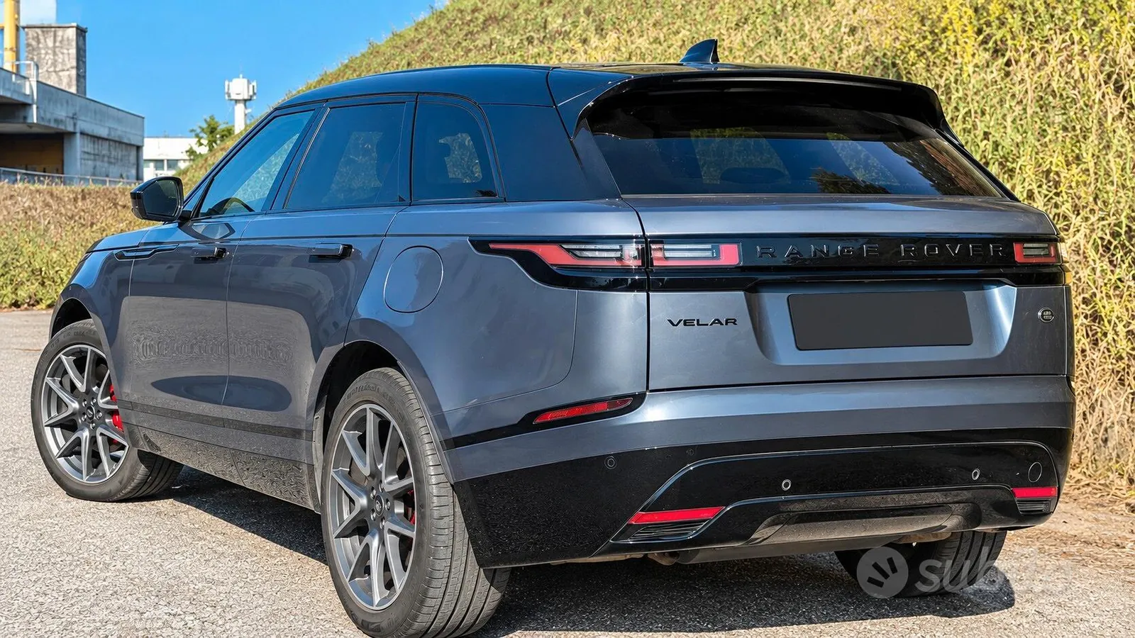 Land Rover Range Rover Velar 2023 photo 2