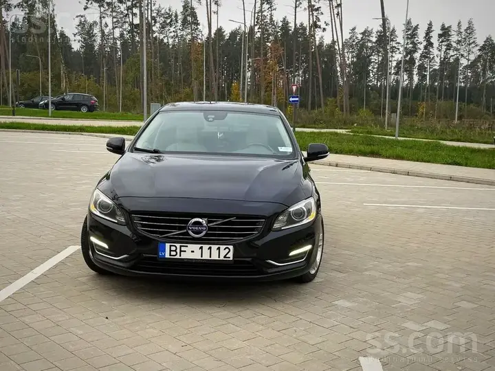 Volvo V60 2013 photo 2