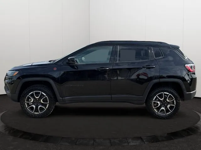 Jeep Compass 2026 photo 2