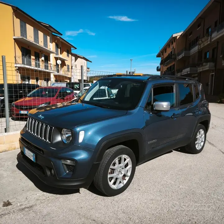 Jeep Renegade 2022 photo 2