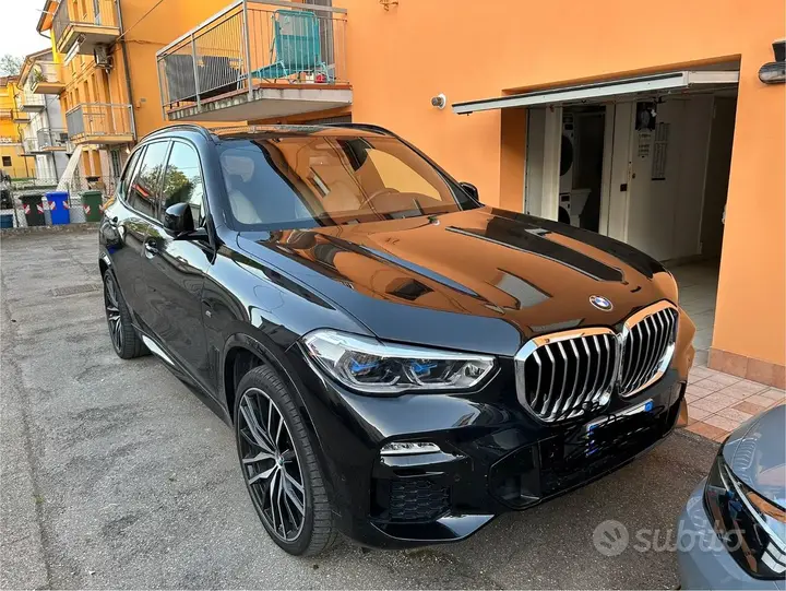 BMW X5 2021 photo 2
