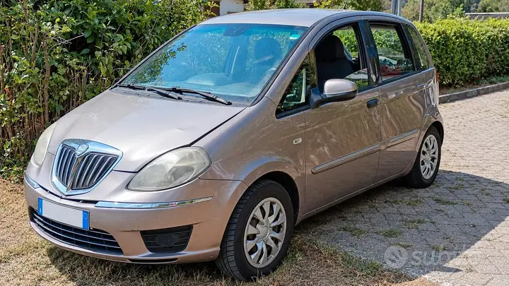 Lancia Musa 2010 photo 4