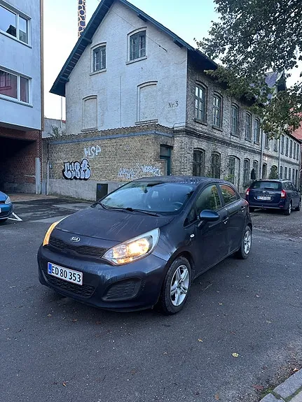 Kia Rio 2013 photo 2
