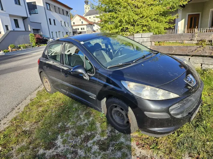 Peugeot 207 2008 photo 3