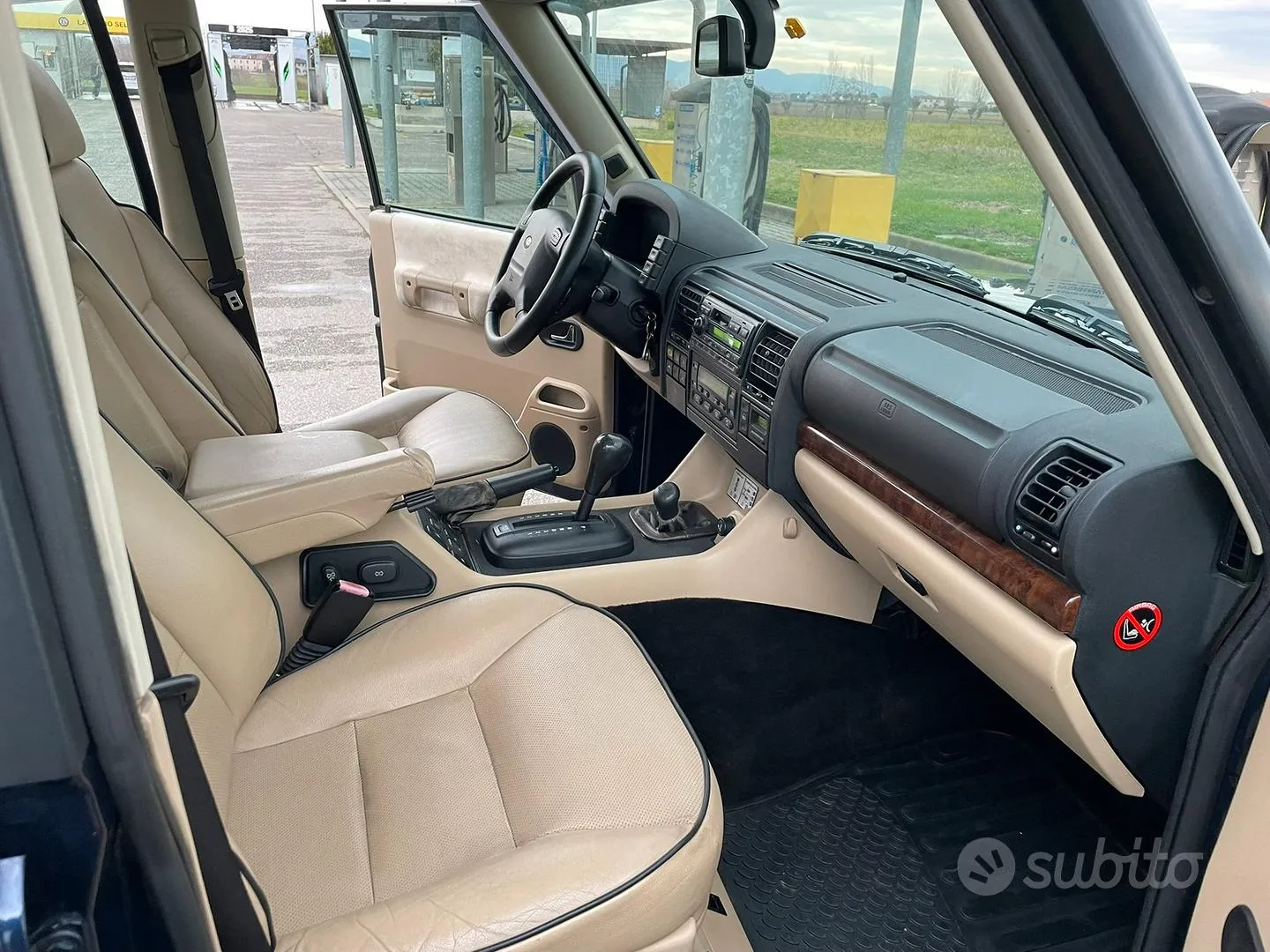 Land Rover Discovery 2003 photo 5