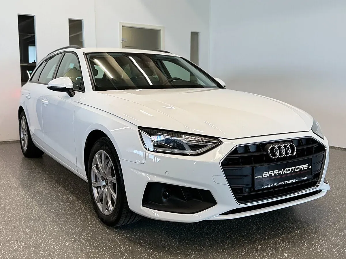 Audi A4 2023 photo 3