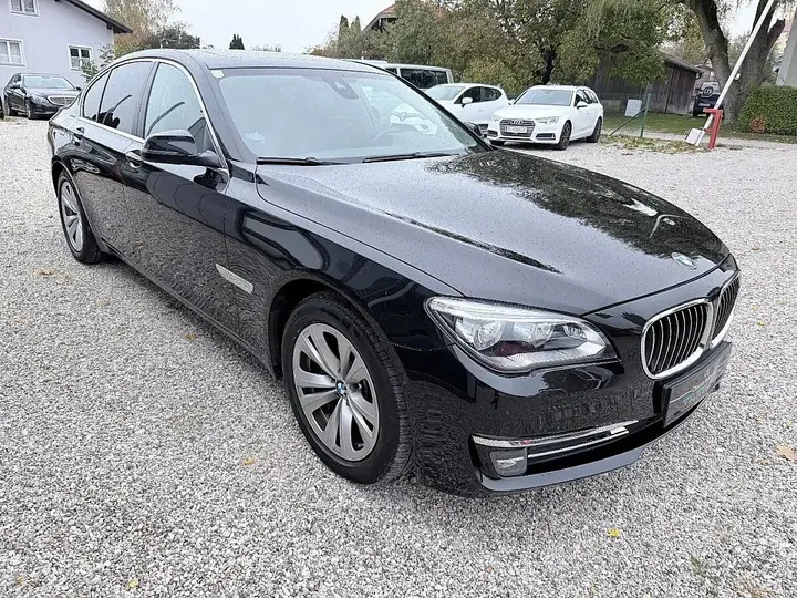 BMW 7 Series 2013 photo 3