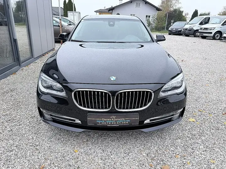BMW 7 Series 2013 photo 2
