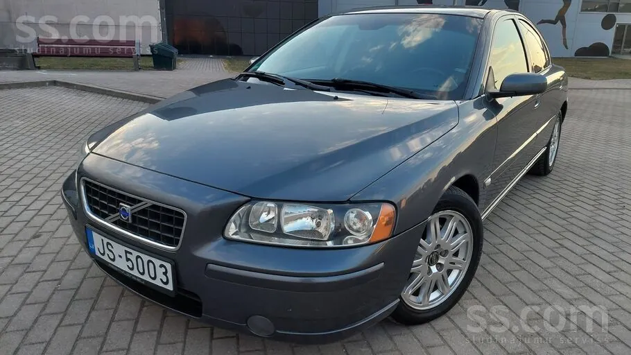 Volvo S60 2004 photo 2