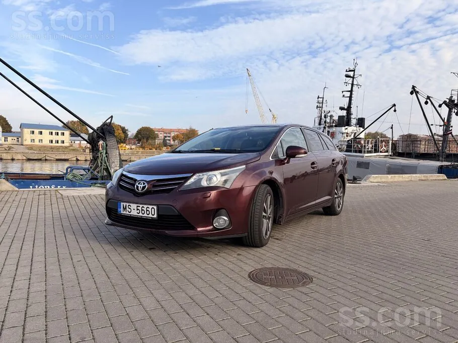 Toyota Avensis 2014 photo 4