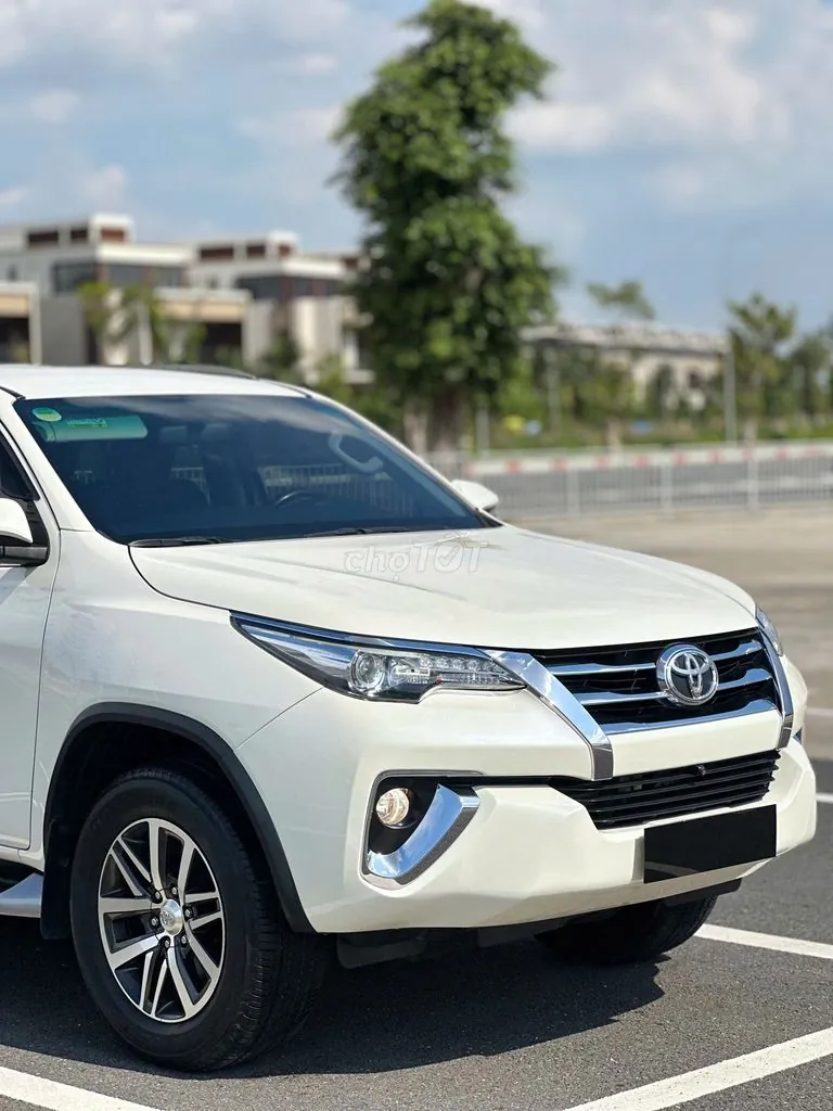 Toyota Fortuner 2018 photo 5