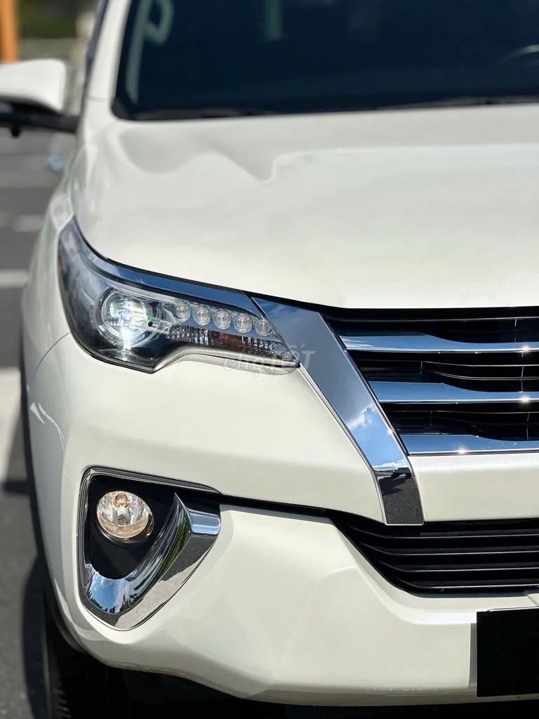 Toyota Fortuner 2018 photo 3