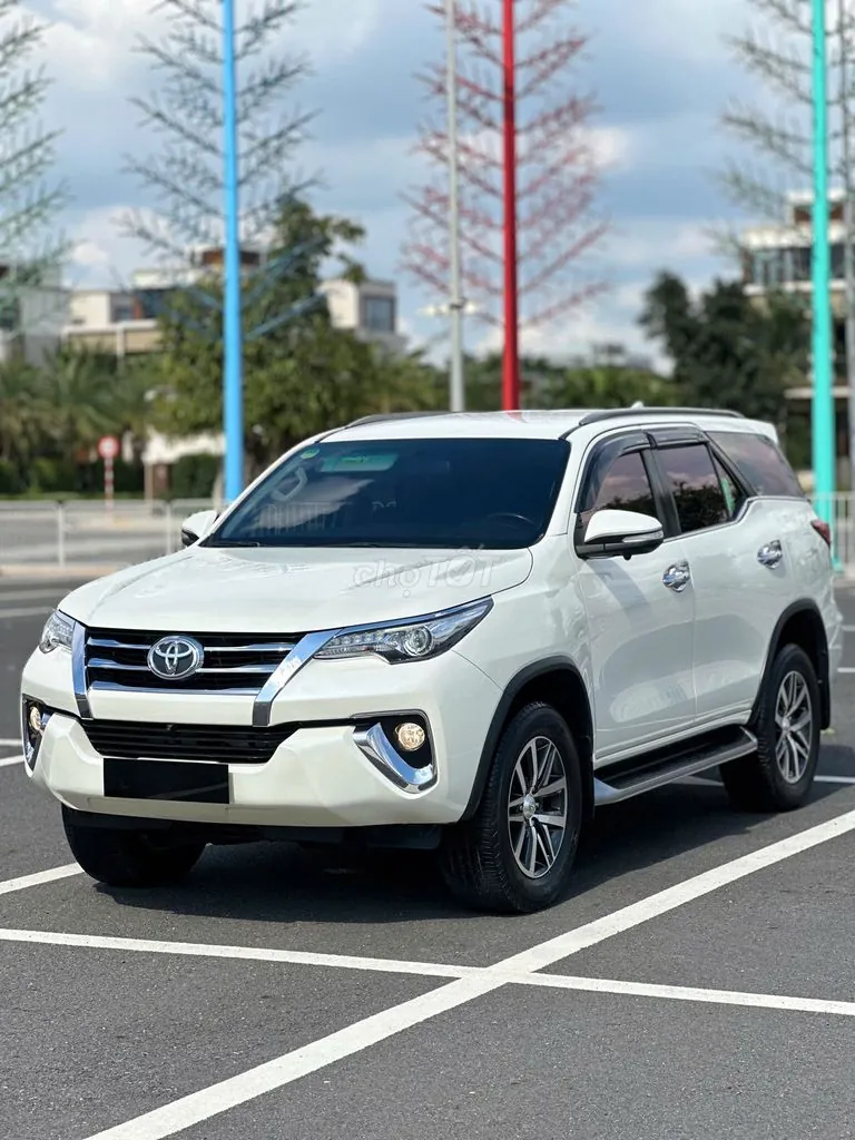 Toyota Fortuner 2018 photo 2