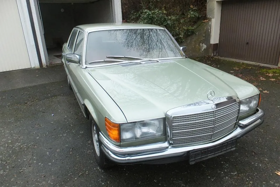 Mercedes-Benz W116