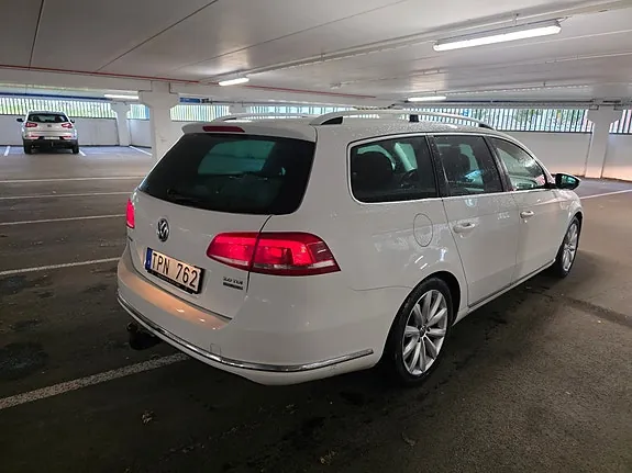Volkswagen Passat 2012 photo 4