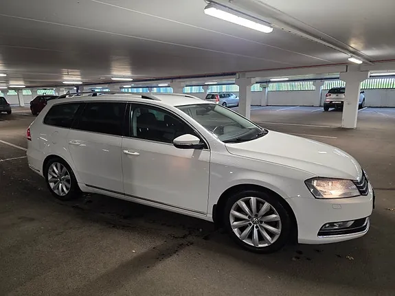 Volkswagen Passat 2012 photo 5
