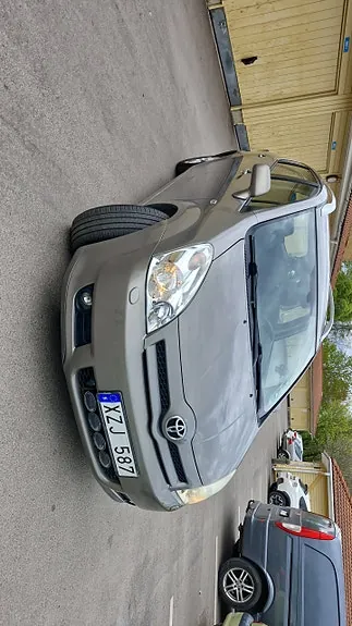 Toyota Corolla Verso 2006 photo 2