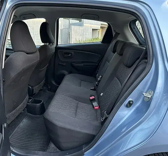 Toyota Yaris 2012 photo 5