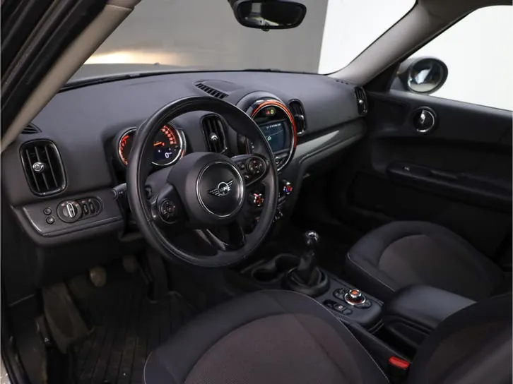 Mini Countryman 2018 photo 2