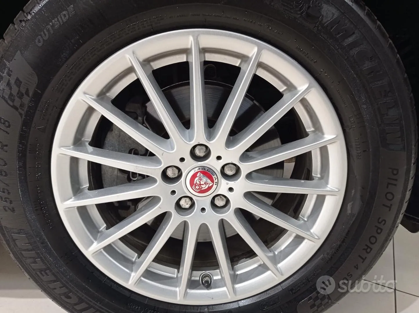 Jaguar F-Pace 2017 photo 3
