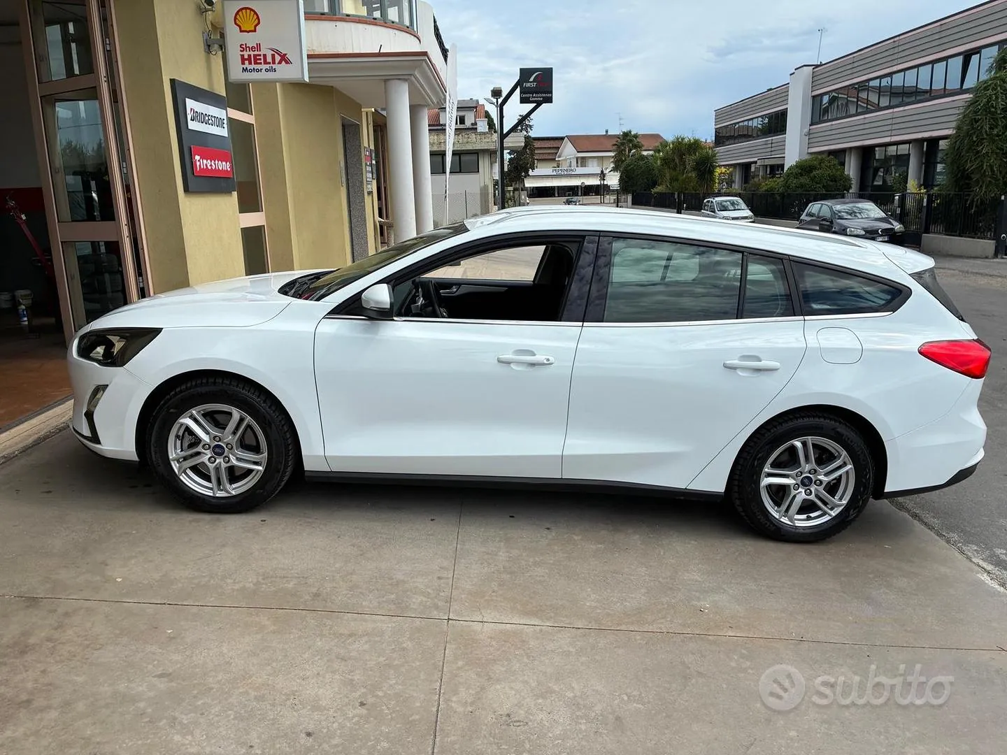 Ford Focus 2021 photo 2