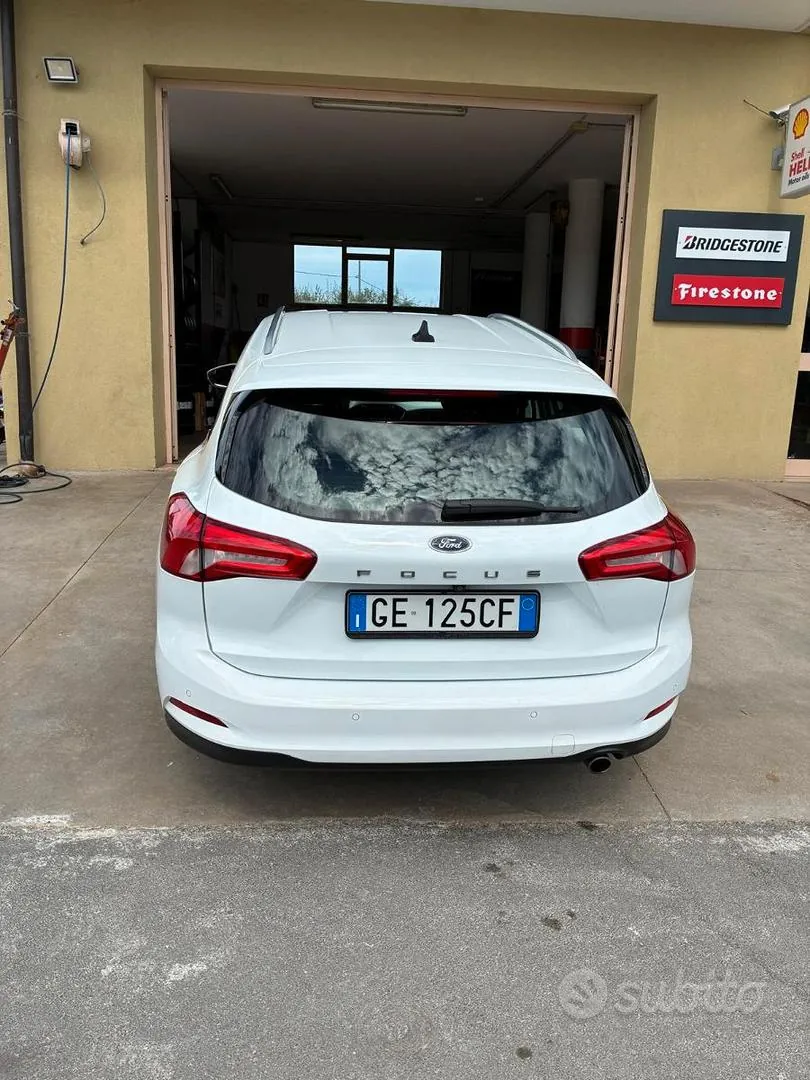 Ford Focus 2021 photo 3