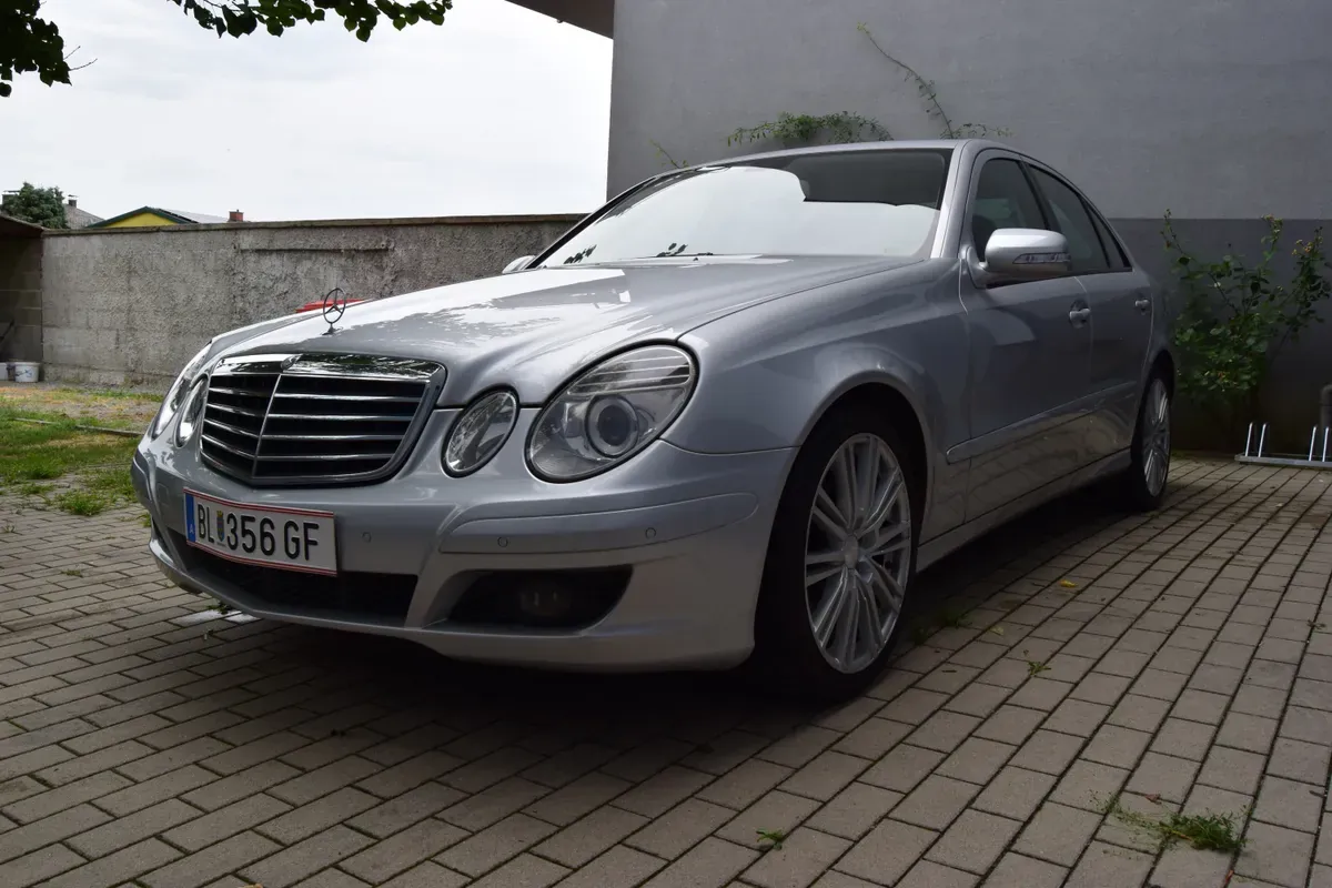 Mercedes-Benz E-Class 2007 photo 3